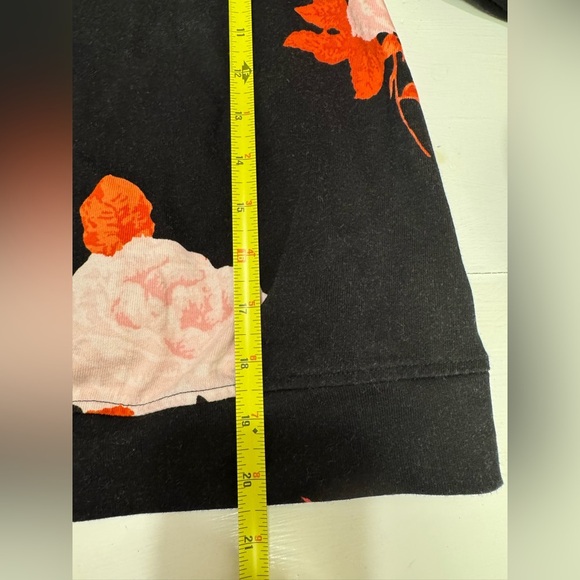 Who What Wear women’s black sweatshirt with pink floral print crew neck size XS - Picture 10 of 12